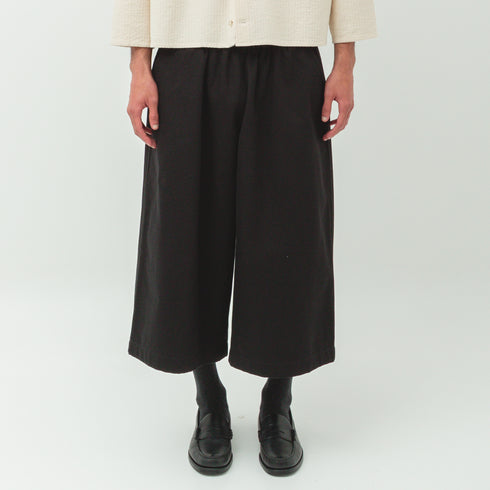 Merely Made Relaxed Skirt Pants Black 24FML260PT Fit Front Degli Uberti